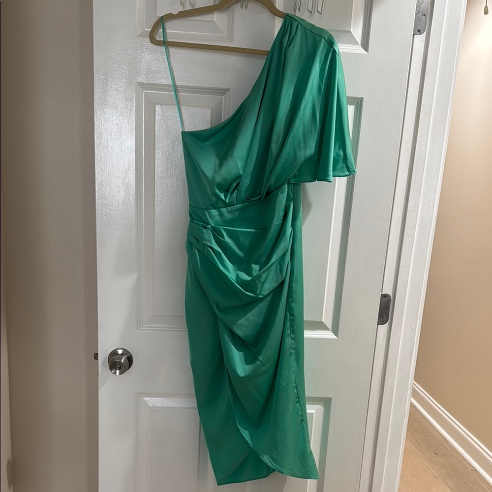 DO+BE Green One Shoulder Cocktail Dress